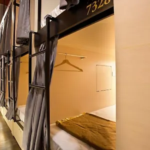 ** Capsule hotel 7 Wonders Boutique Capsule Singapore