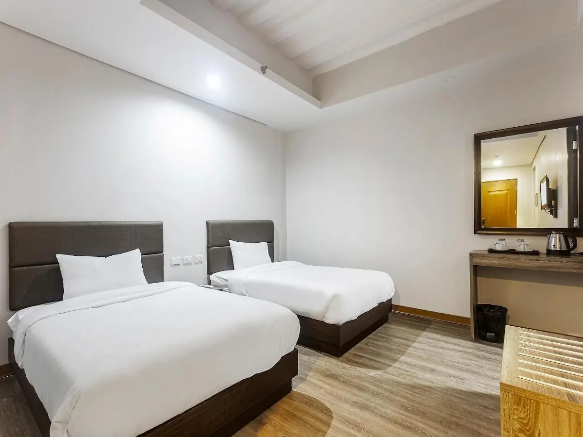 Airo Hotel Manila 3*,  Philippines